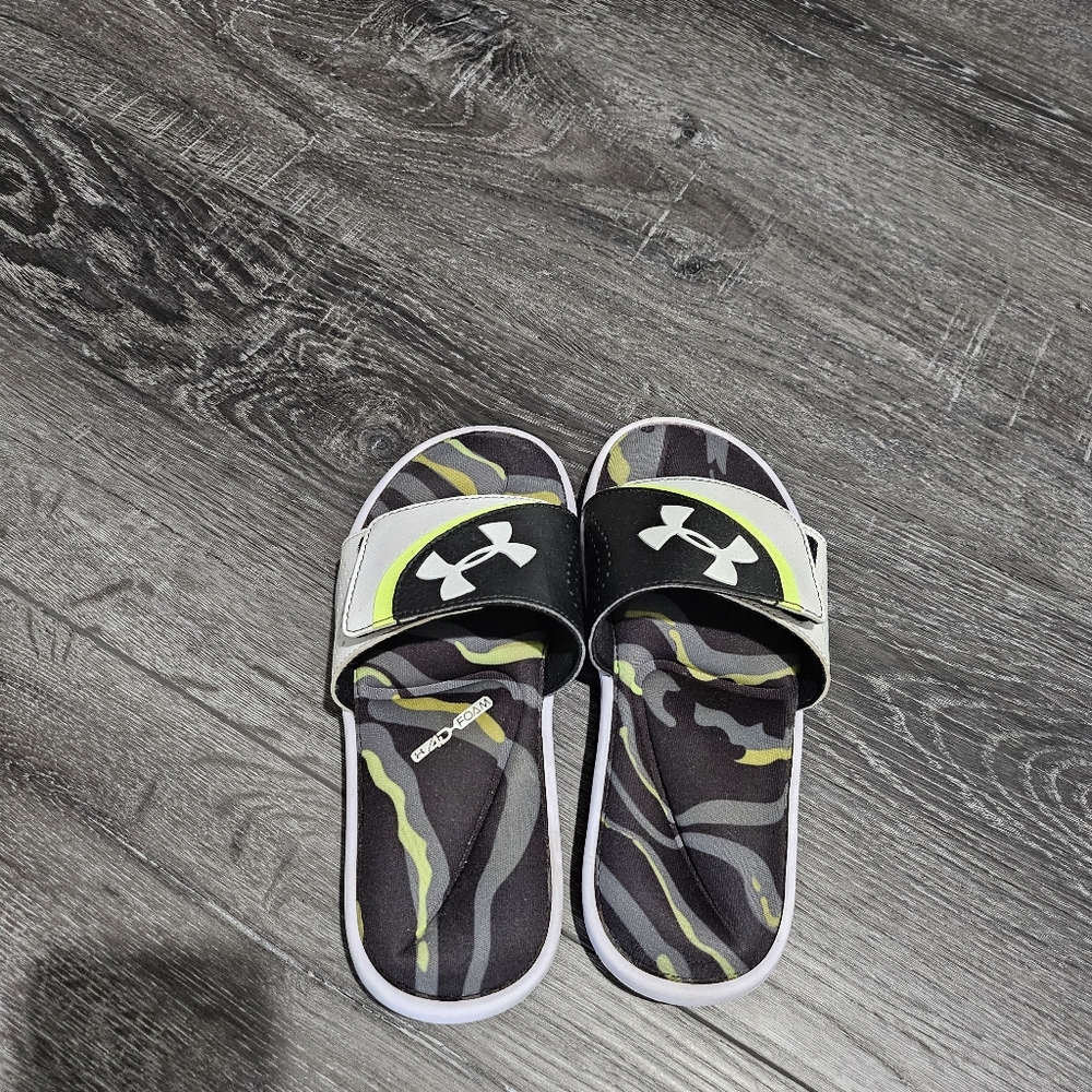 Under Armour Boys Slides